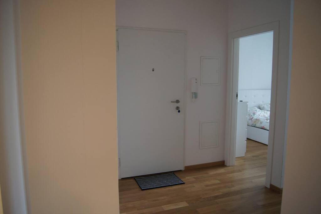 Cichy, Nowoczesny, Komfortowy Przy Galerii Mokotow Daire Varşova Dış mekan fotoğraf